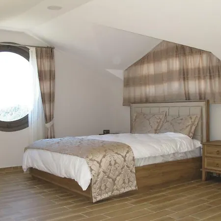 Ozalp B Villa *